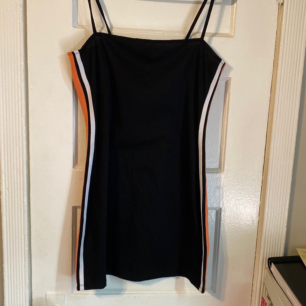 DRESS